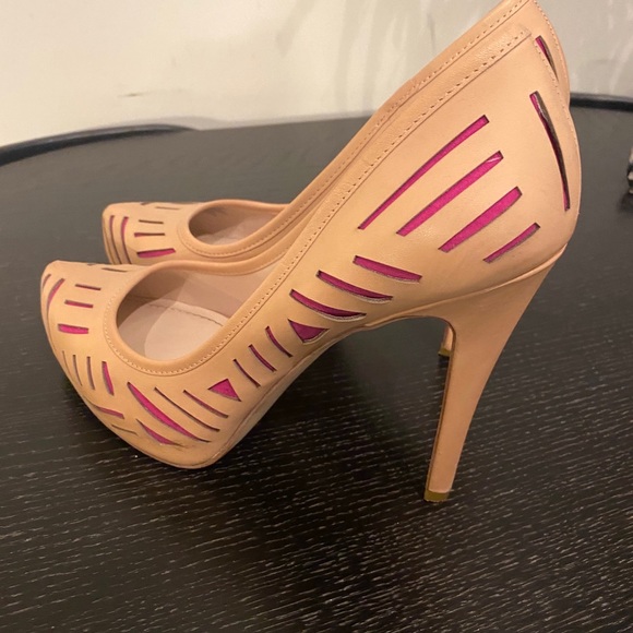 BCBGeneration women’s heels size 9. Worn once.